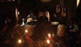 南宁酒吧吃瓜事件视频,一场引发热议的冲突瞬间